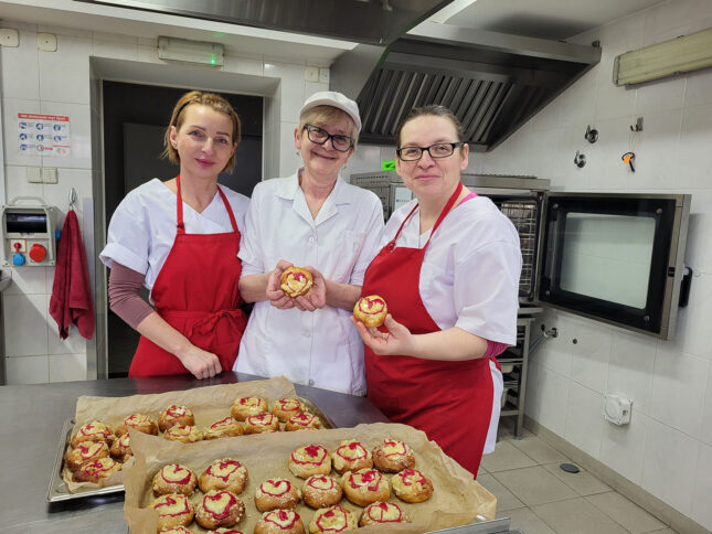 W kuchni domu opieki CPOS „Elżbietanki”
